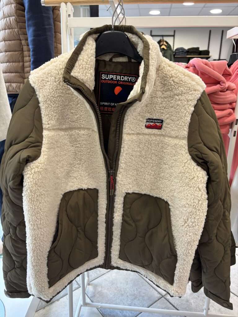 manteau beige et vert superdry
