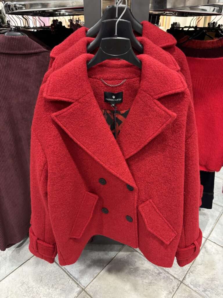 manteau rouge freeman